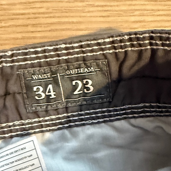 Men's Herman BKE Dark Grey Shorts size 34x23 - Picture 3 of 8